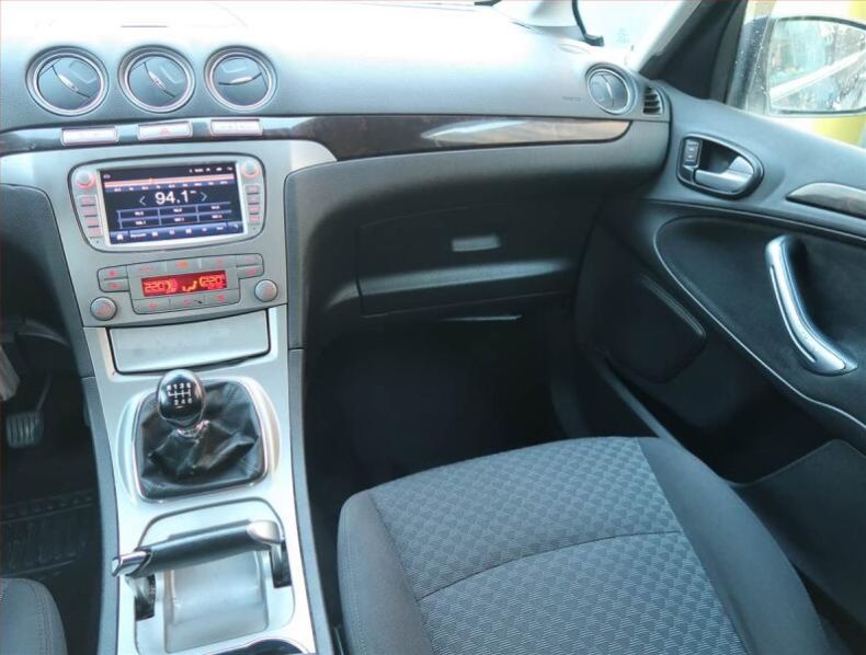 Ford Galaxy - hlavní fotka