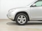 Toyota RAV 4 - fotka číslo 14