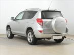 Toyota RAV 4 - fotka číslo 3