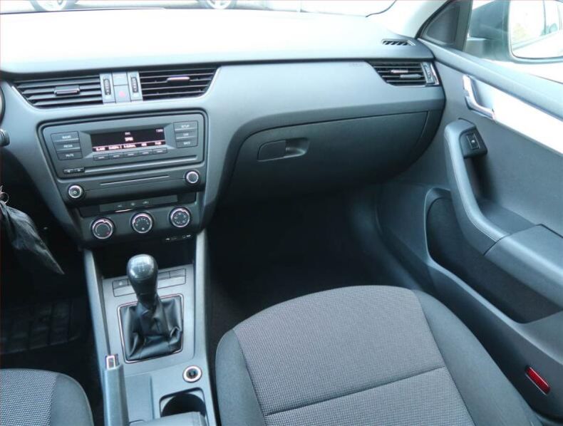 Škoda Octavia - hlavní fotka