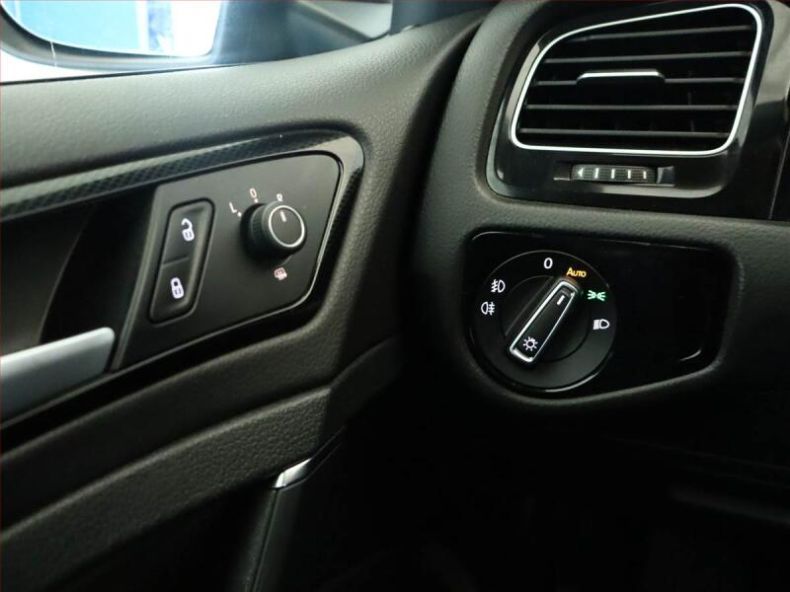 Volkswagen Golf - hlavní fotka