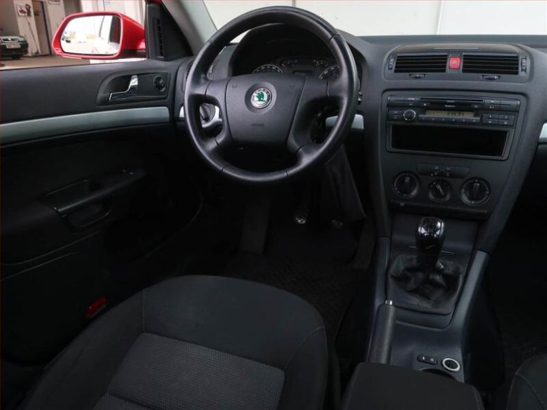 Škoda Octavia - hlavní fotka