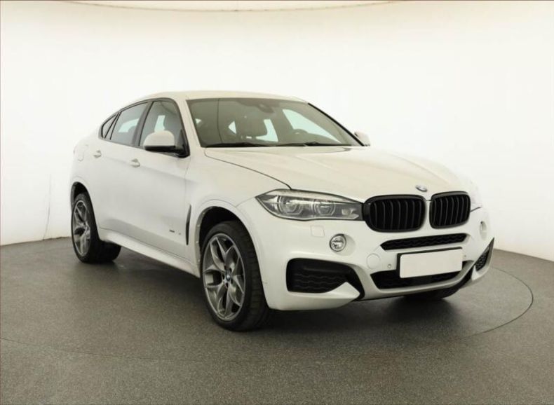 BMW X6 - hlavní foto