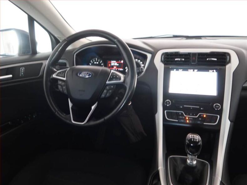 Ford Mondeo - hlavní fotka