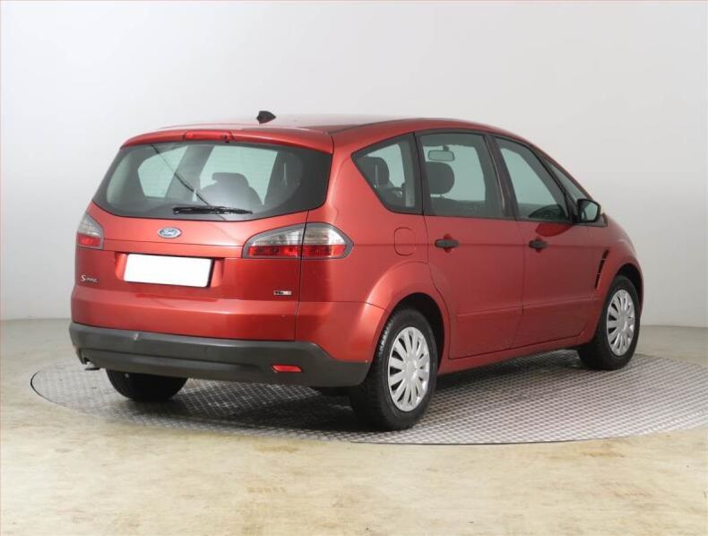 Ford S-MAX - hlavní fotka