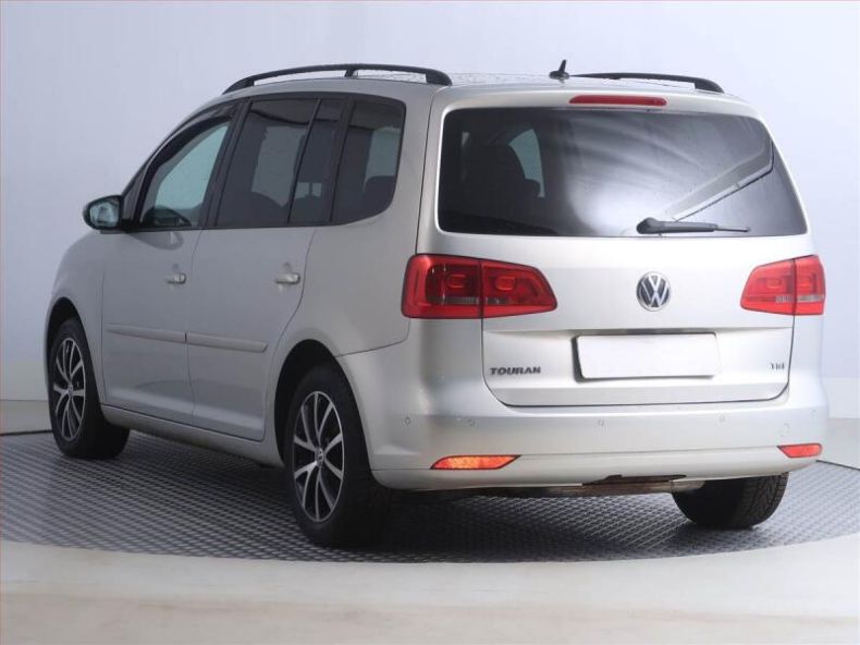 Volkswagen Touran - hlavní fotka