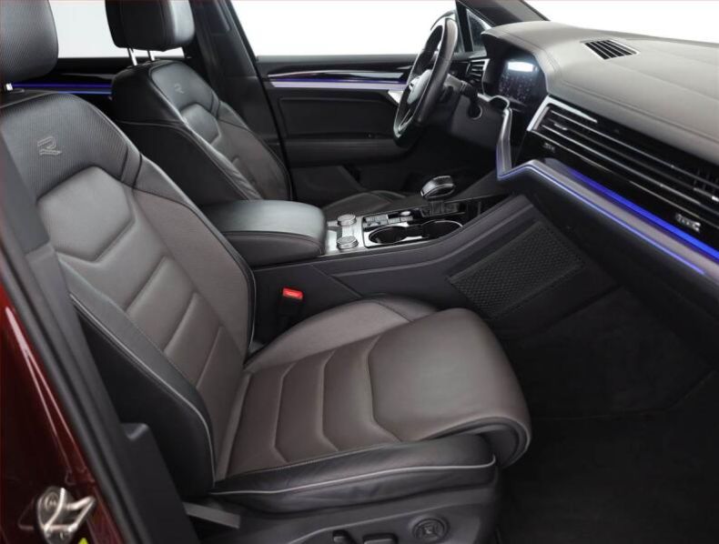 Volkswagen Touareg - hlavní fotka