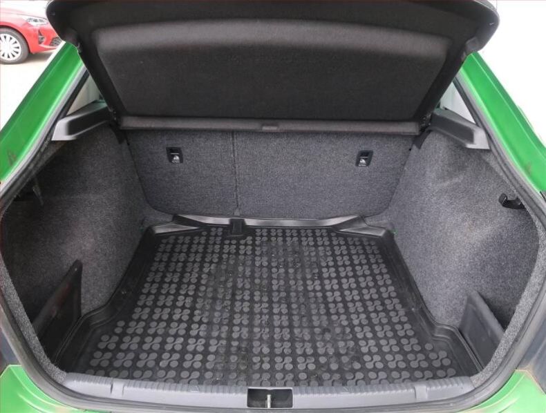 Škoda Rapid - hlavní fotka