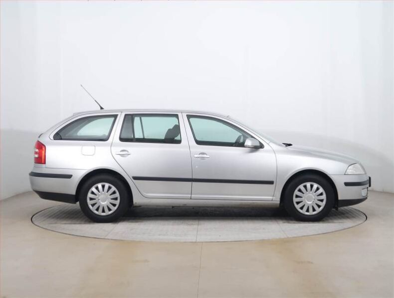 Škoda Octavia - hlavní fotka