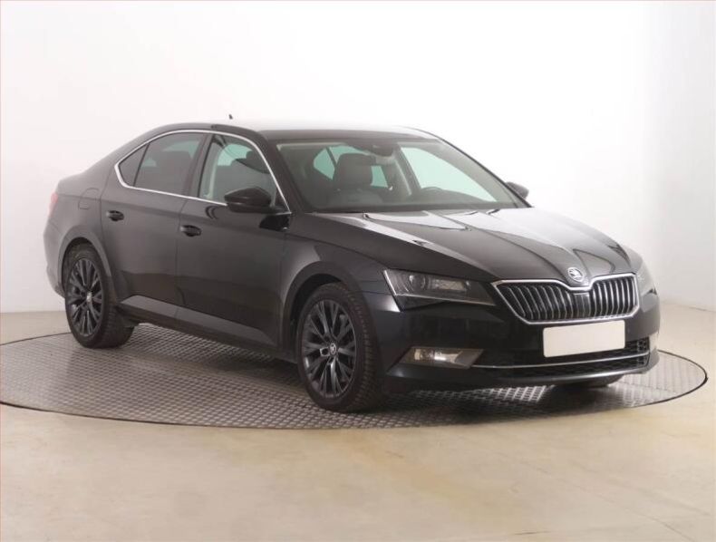 Škoda Superb - hlavní fotka