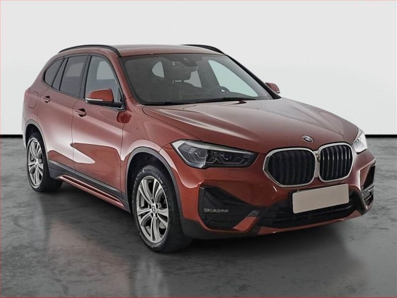 BMW X1 - hlavní foto