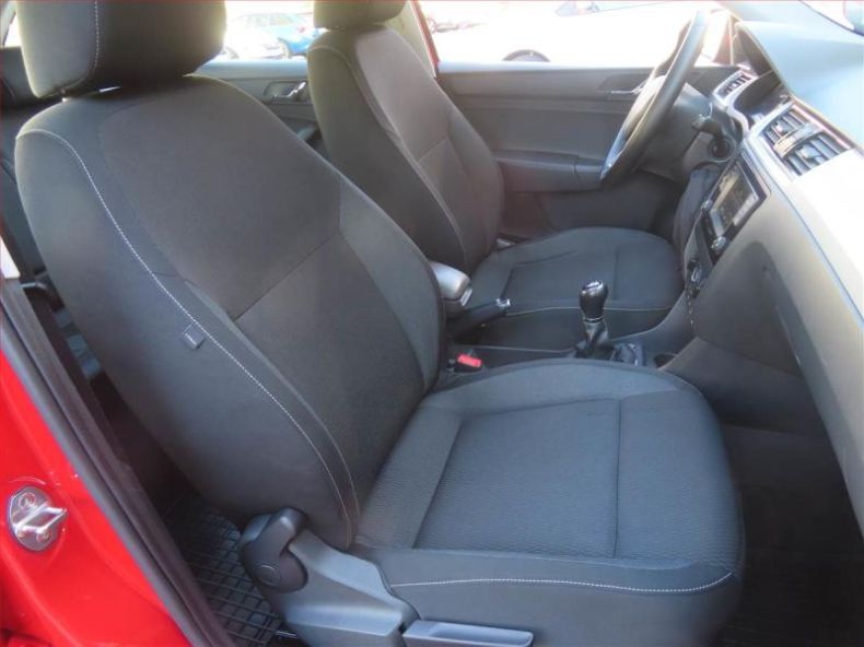 Škoda Rapid - hlavní fotka