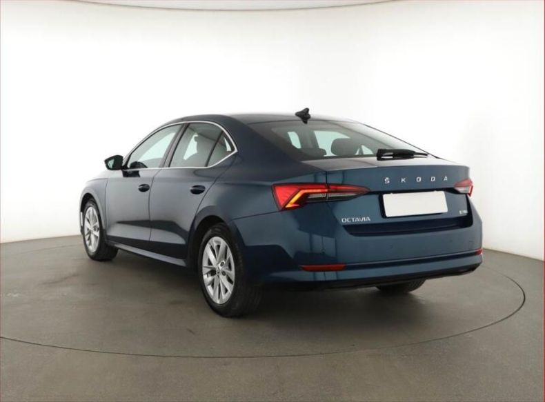 Škoda Octavia - hlavní fotka