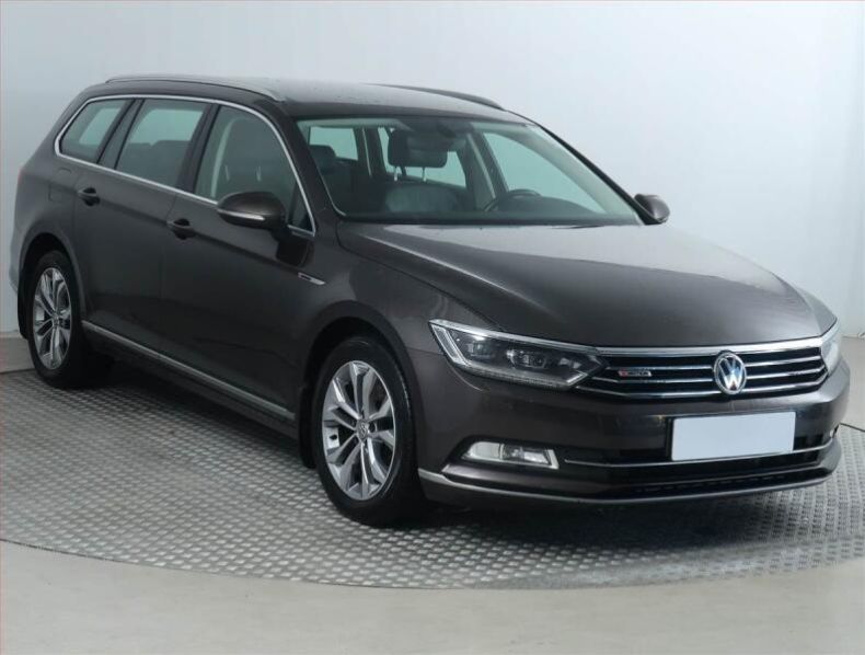 Volkswagen Passat - hlavní fotka inzerátu