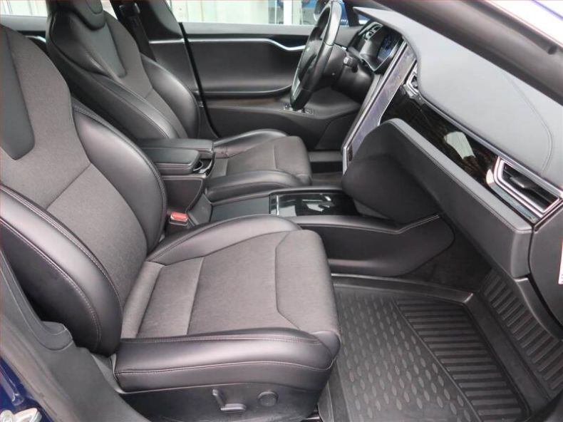 Tesla S-type - hlavní fotka