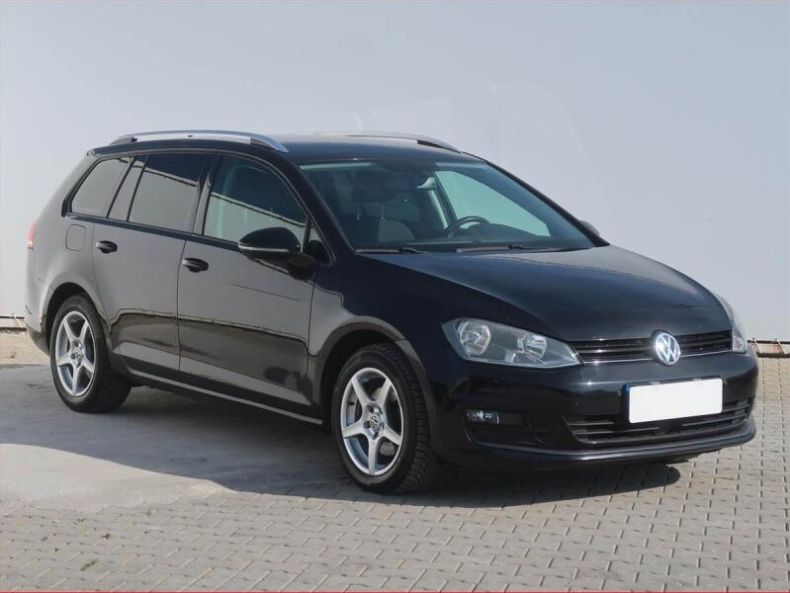 Volkswagen Golf - hlavní foto