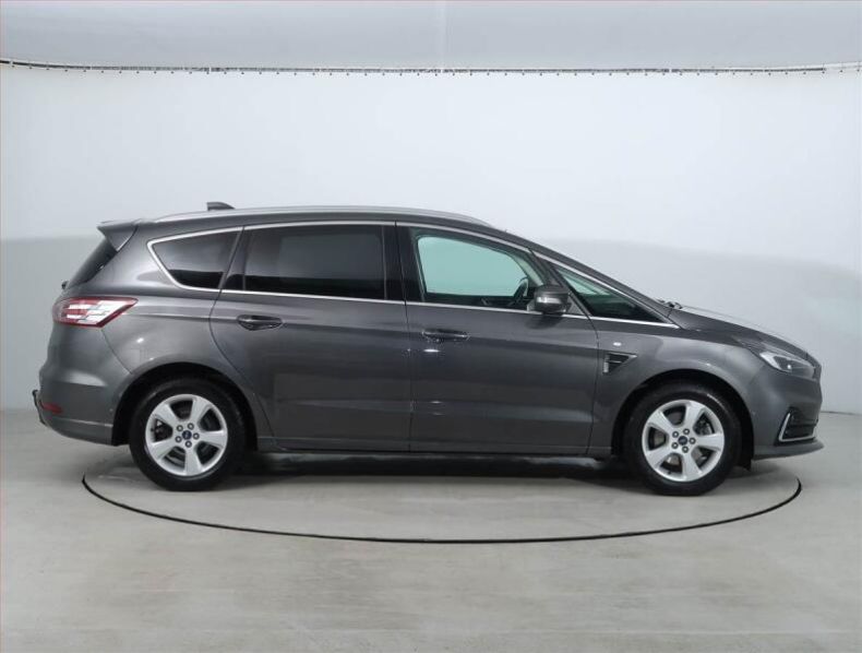 Ford S-MAX - hlavní fotka