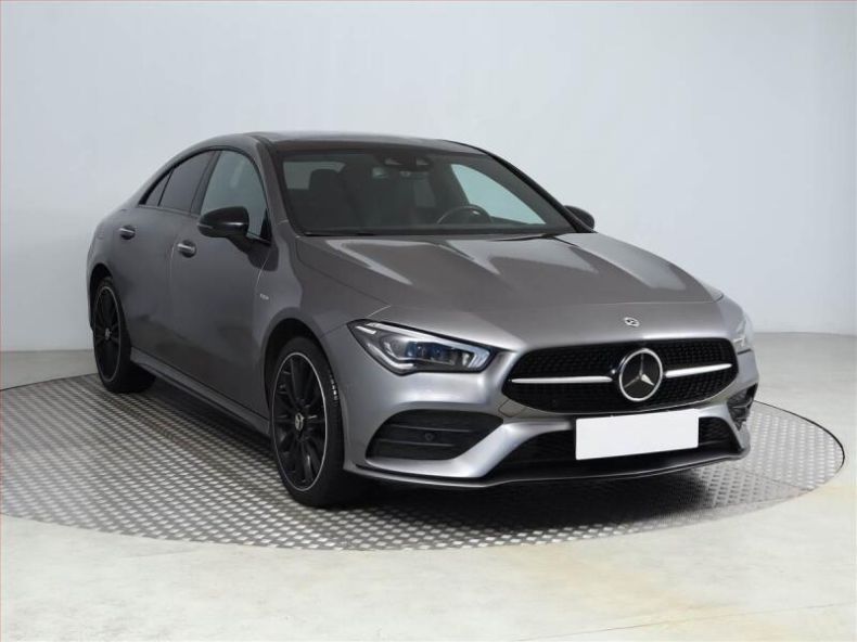 Mercedes Třída CLA - hlavní foto