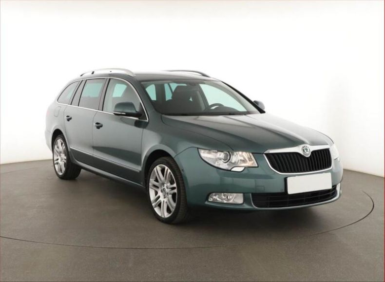 Škoda Superb - hlavní foto