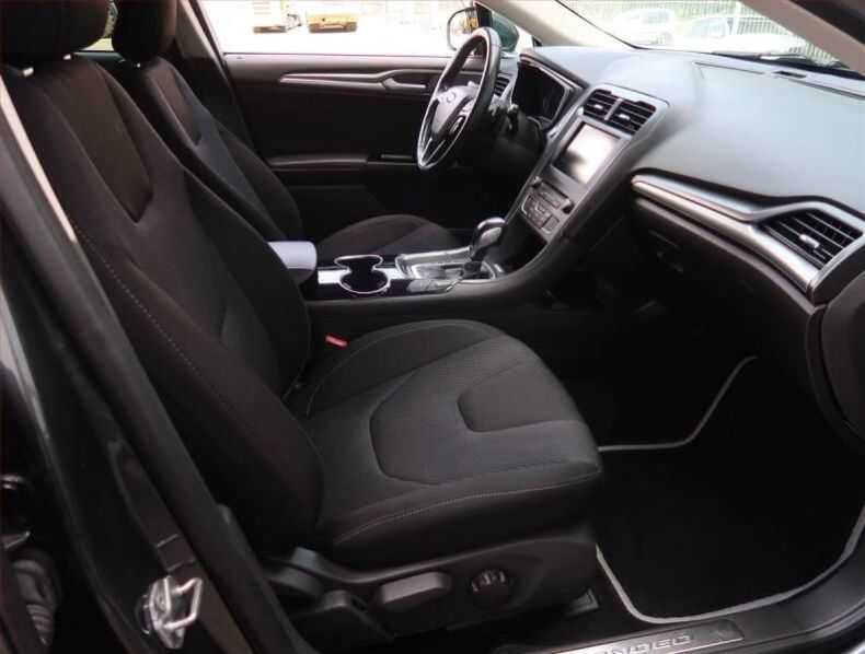 Ford Mondeo - hlavní fotka