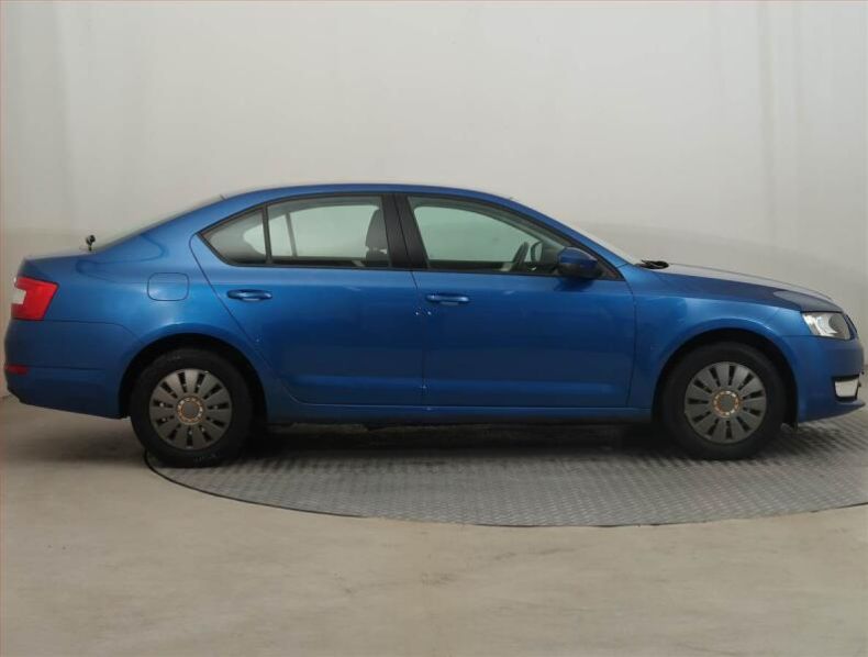 Škoda Octavia - hlavní fotka