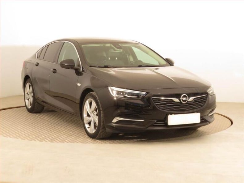 Opel Insignia - hlavní foto