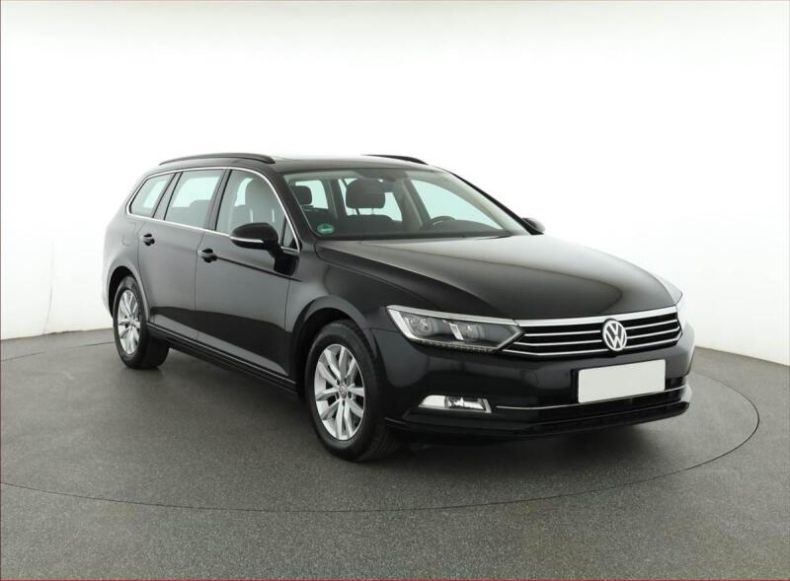 Volkswagen Passat - hlavní foto
