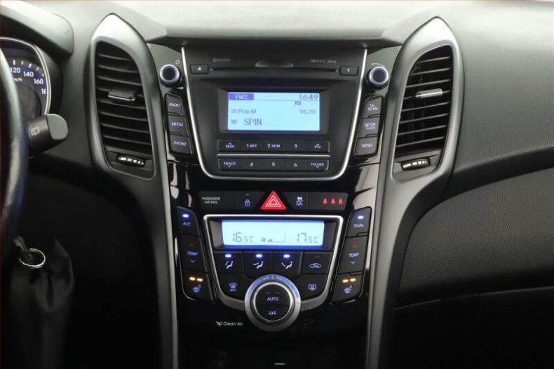 Hyundai i30 - hlavní fotka