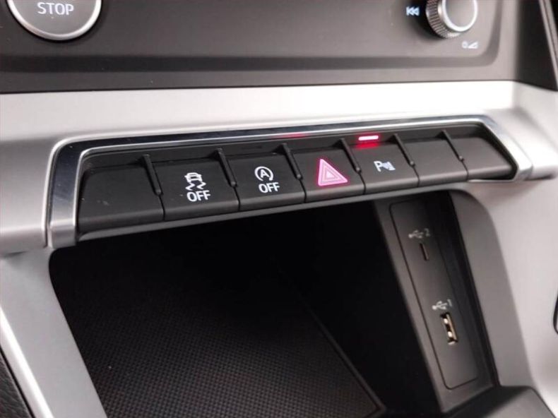 Audi Q3 - hlavní fotka