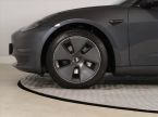 Tesla Model 3 - fotka číslo 13