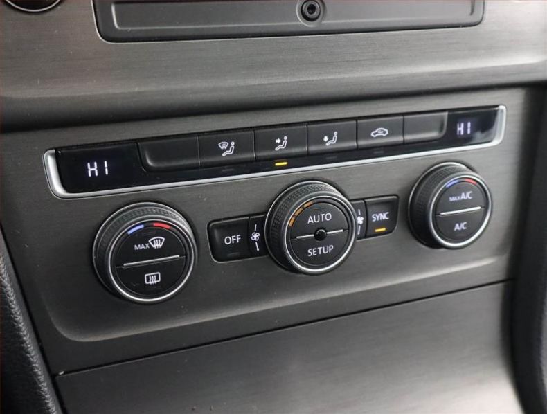 Volkswagen Golf - hlavní fotka