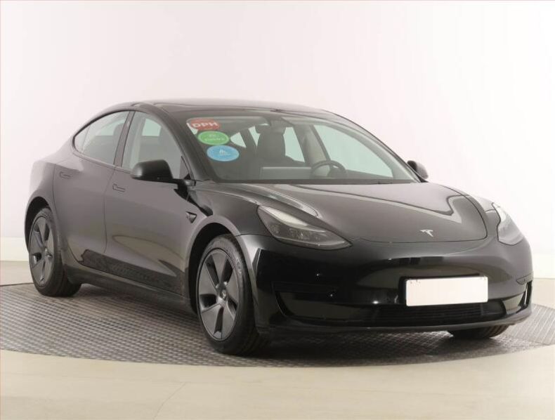 Tesla Model 3 - hlavní fotka inzerátu