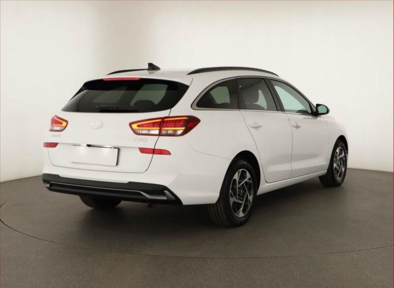 Hyundai i30 - hlavní fotka