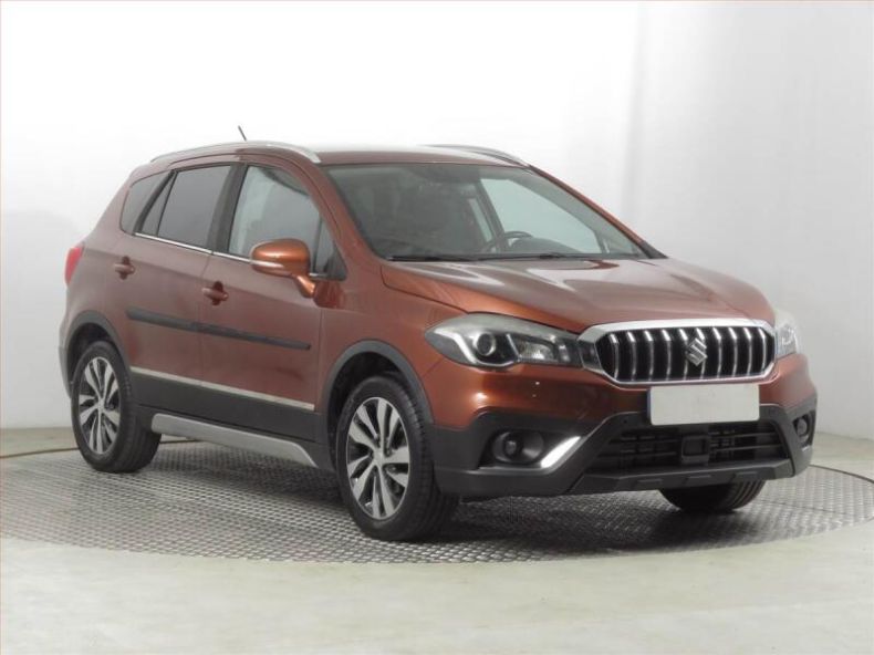 Suzuki SX4 - hlavní foto