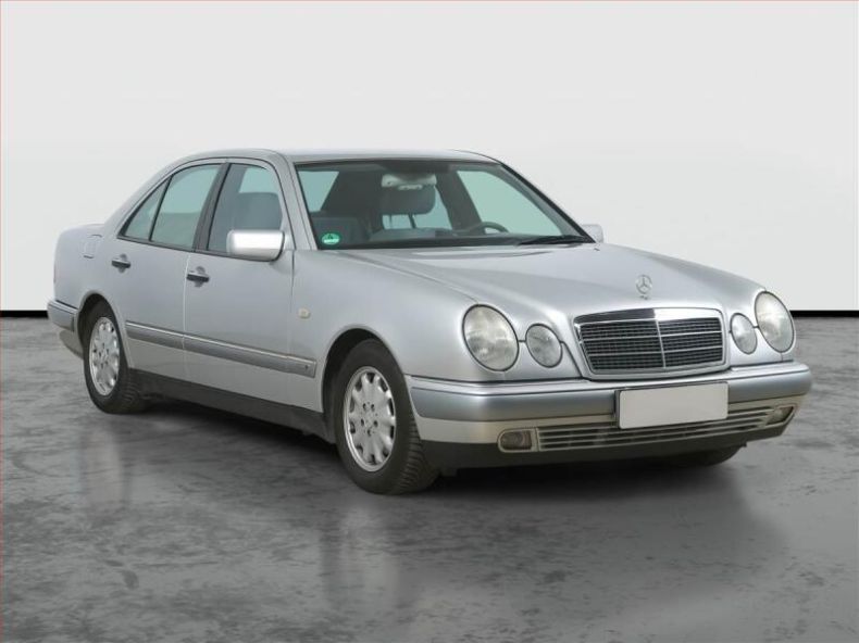 Mercedes Třída E - hlavní foto