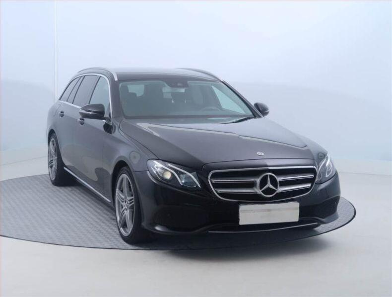 Mercedes Třída E - hlavní foto