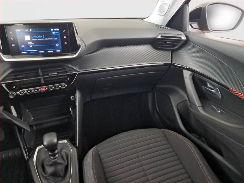 Peugeot 2008 - hlavní fotka