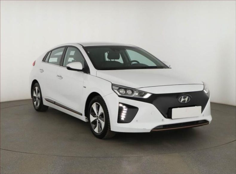 Hyundai Ioniq - hlavní foto