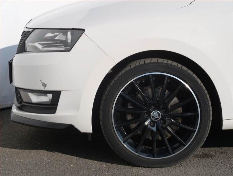 Škoda Rapid - hlavní fotka