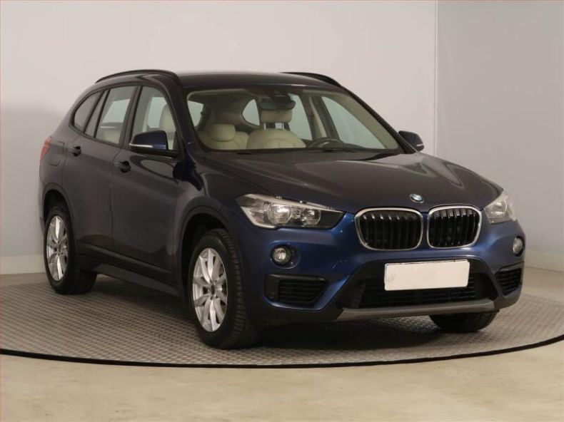 BMW X1 - hlavní foto
