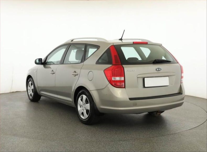 Kia Cee'd - hlavní fotka