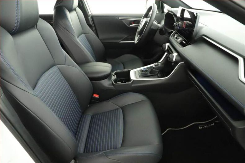 Toyota RAV 4 - hlavní fotka