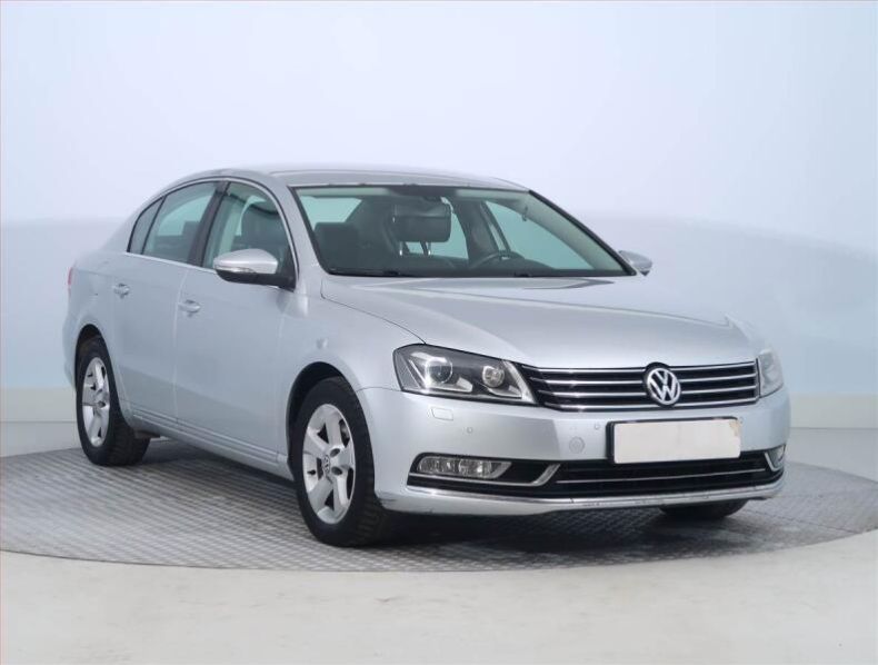 Volkswagen Passat - hlavní fotka inzerátu