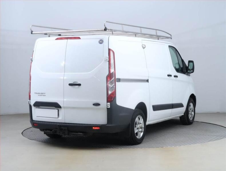 Ford Transit - hlavní fotka