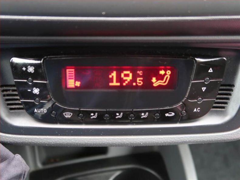 Seat Ibiza - hlavní fotka