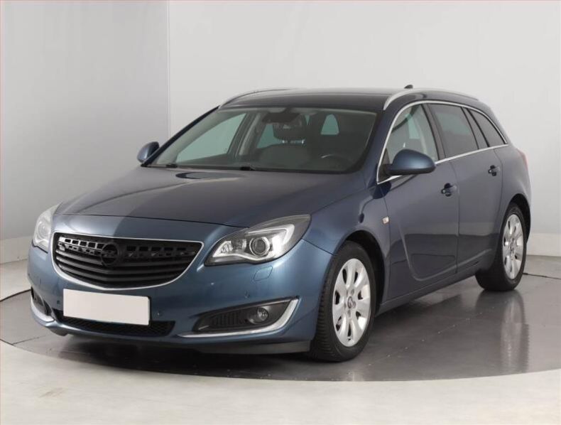 Opel Insignia - hlavní fotka