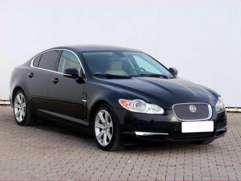 Jaguar XF - hlavní foto