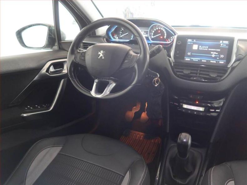 Peugeot 2008 - hlavní foto