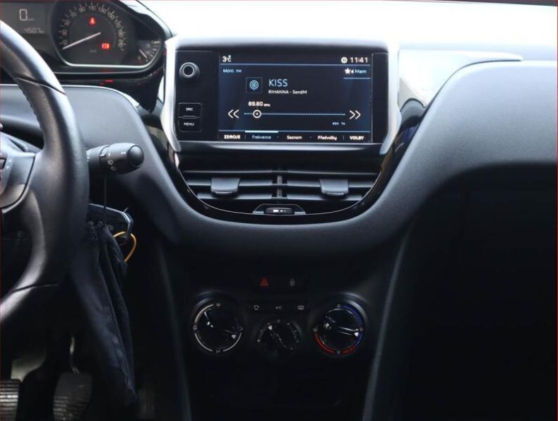 Peugeot 208 - hlavní fotka