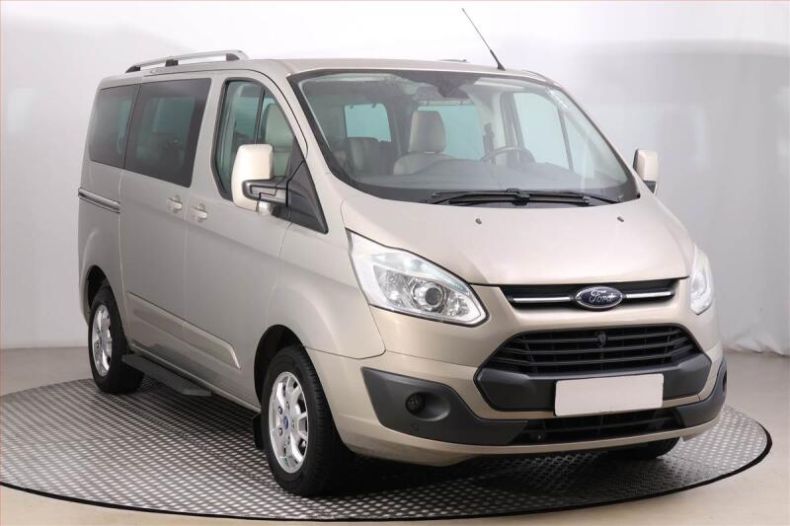 Ford Tourneo - hlavní foto
